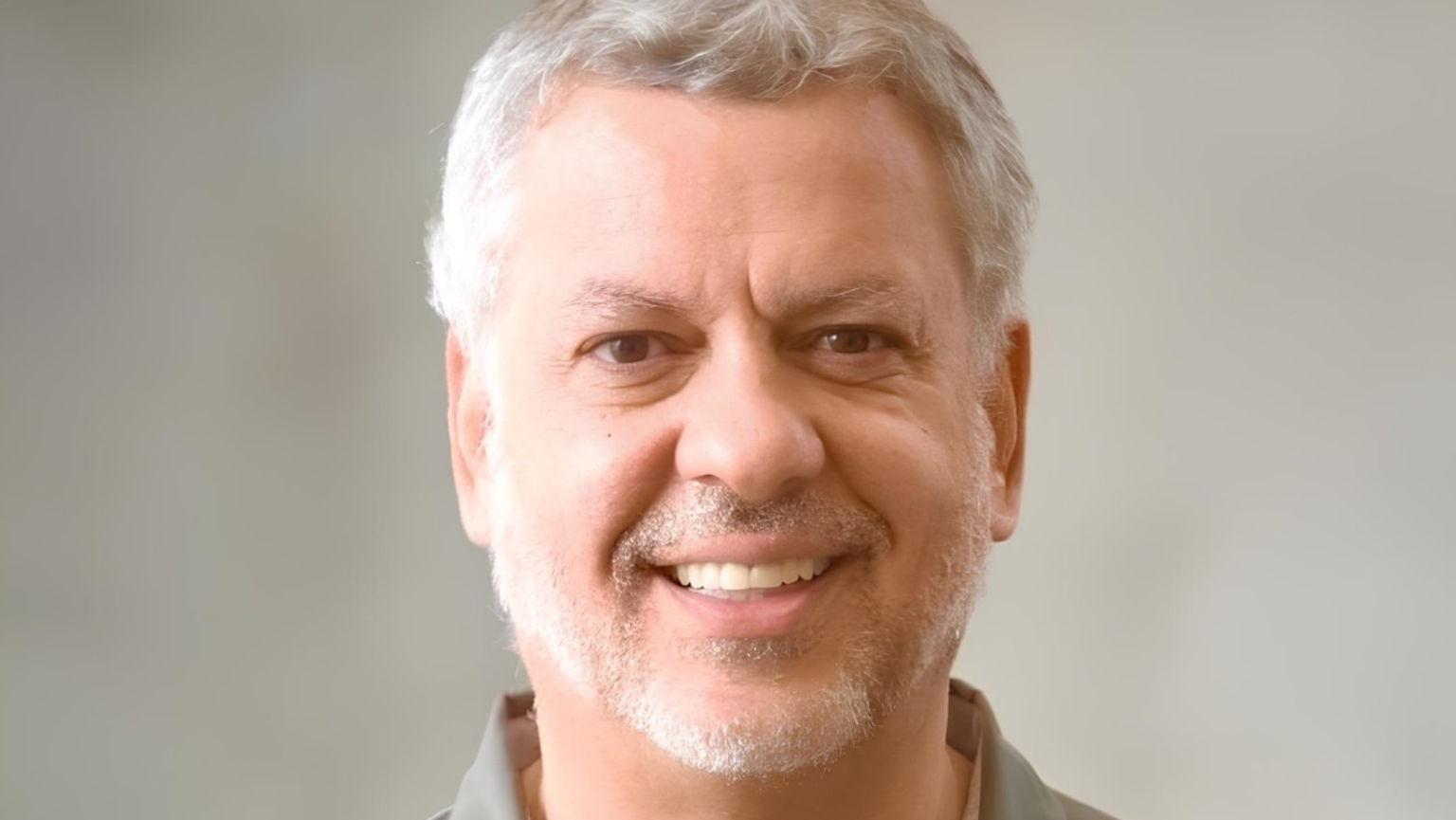 Paulo Monteiro défie les dogmes organisationnels avec « l’Antimanuel philosophique » Paulo Monteiro