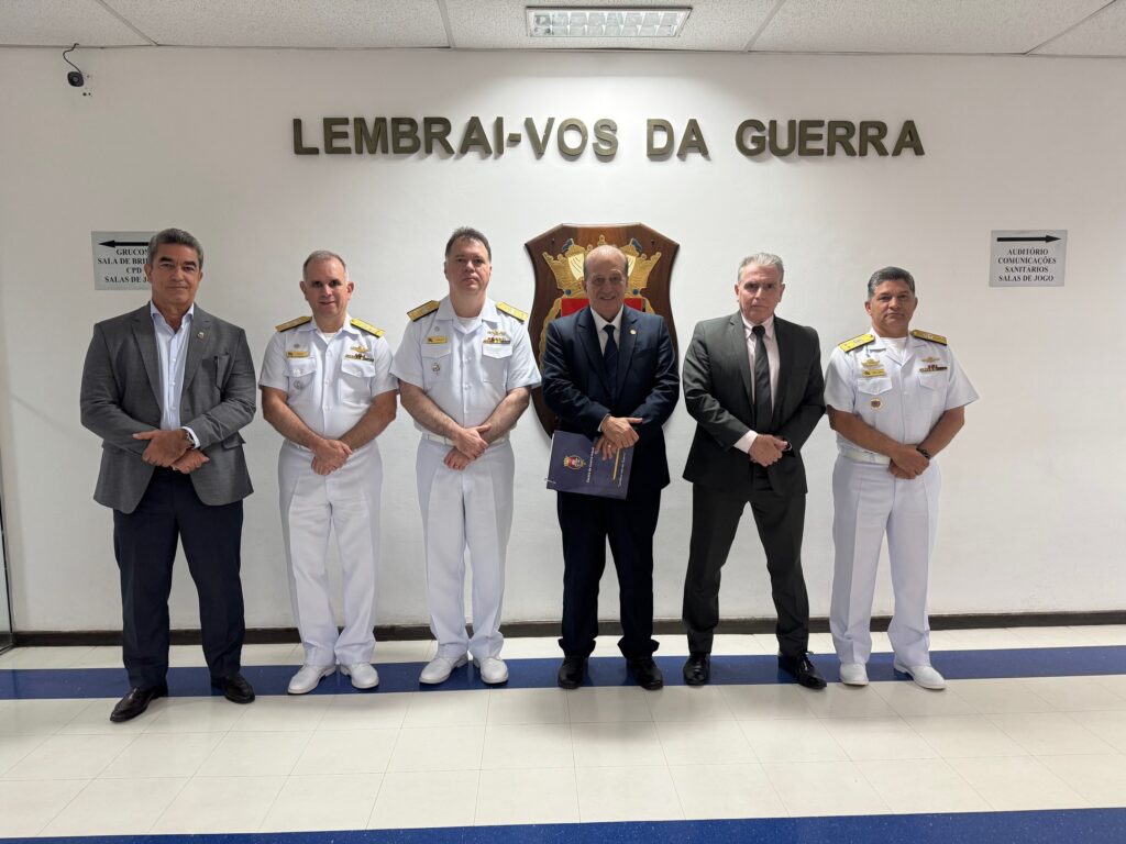 École de Guerre Navale reçoit le Ministre de la Cour des comptes de l’Union brésilienne (TCU) Augusto Nardes