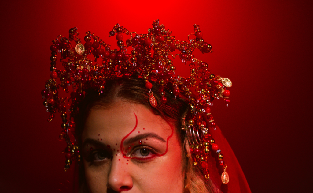 Cali (Luiza Meneghetti)