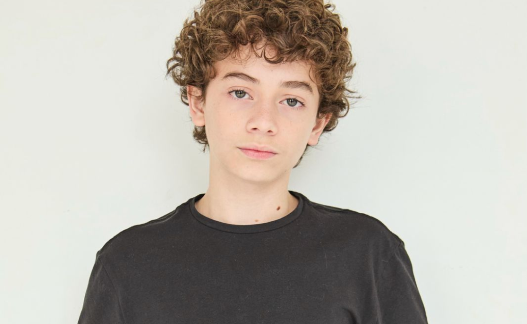 Miguel Soares interprète le rôle du meilleur ami de la protagoniste dans « Le Journal de Pilar en Amazonie » Miguel Soares