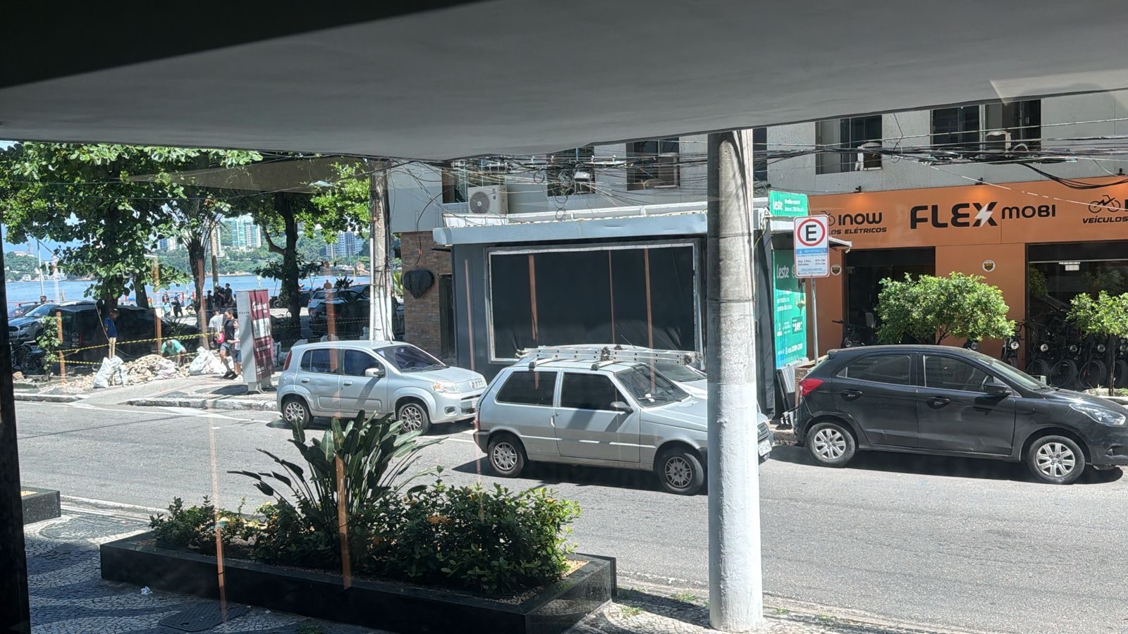 Les habitants d’Icaraí défendent la préservation d’un trottoir paysager et d’un kiosque à journaux traditionnel