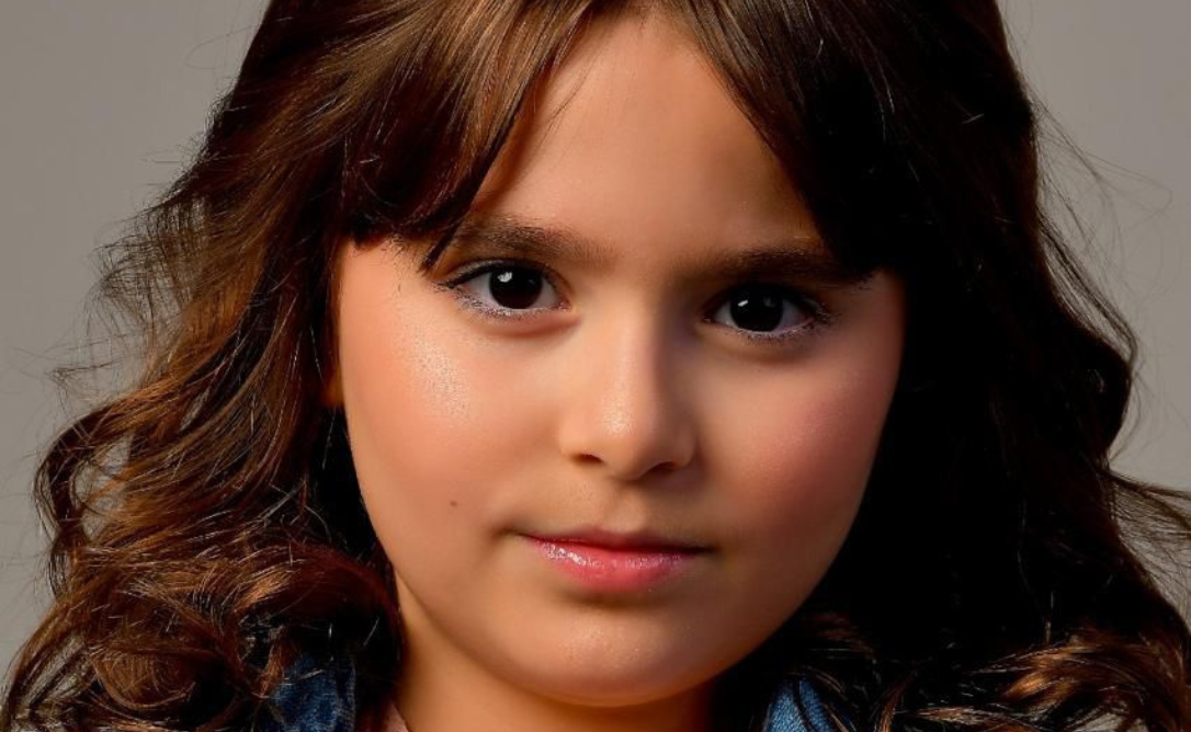 Rafaela De Vita fait ses débuts dans une grande production théâtrale avec Shrek – La Comédie Musicale, basée sur le classique de William Steig