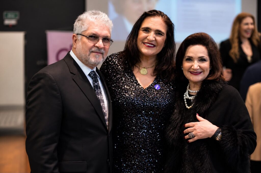 La Commissaire Juliana Puccini Reçoit la Médaille Ruth Cardoso 