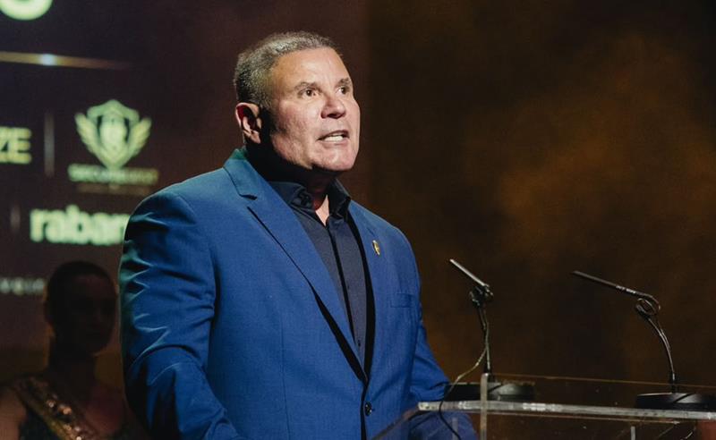 L’homme d’affaires brésilien Adenir Santos a été honoré du titre de « Génie des temps modernes » lors de la 11e édition de la cérémonie de remise des prix qui s’est tenue au Casino Estoril, au Portugal
